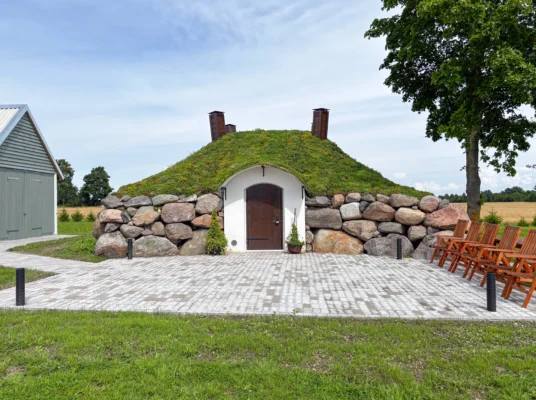 Orissaare maakelder – looduslik harmoonia ja ajatu käsitöö